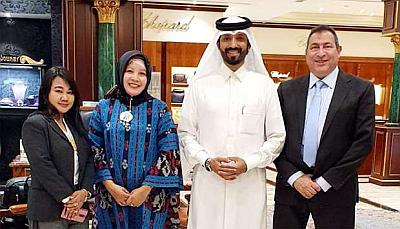 Our CEO Lisa with President Director of Qatar Indonesia Business Council Al Sheikh Al Sayed in Qatar